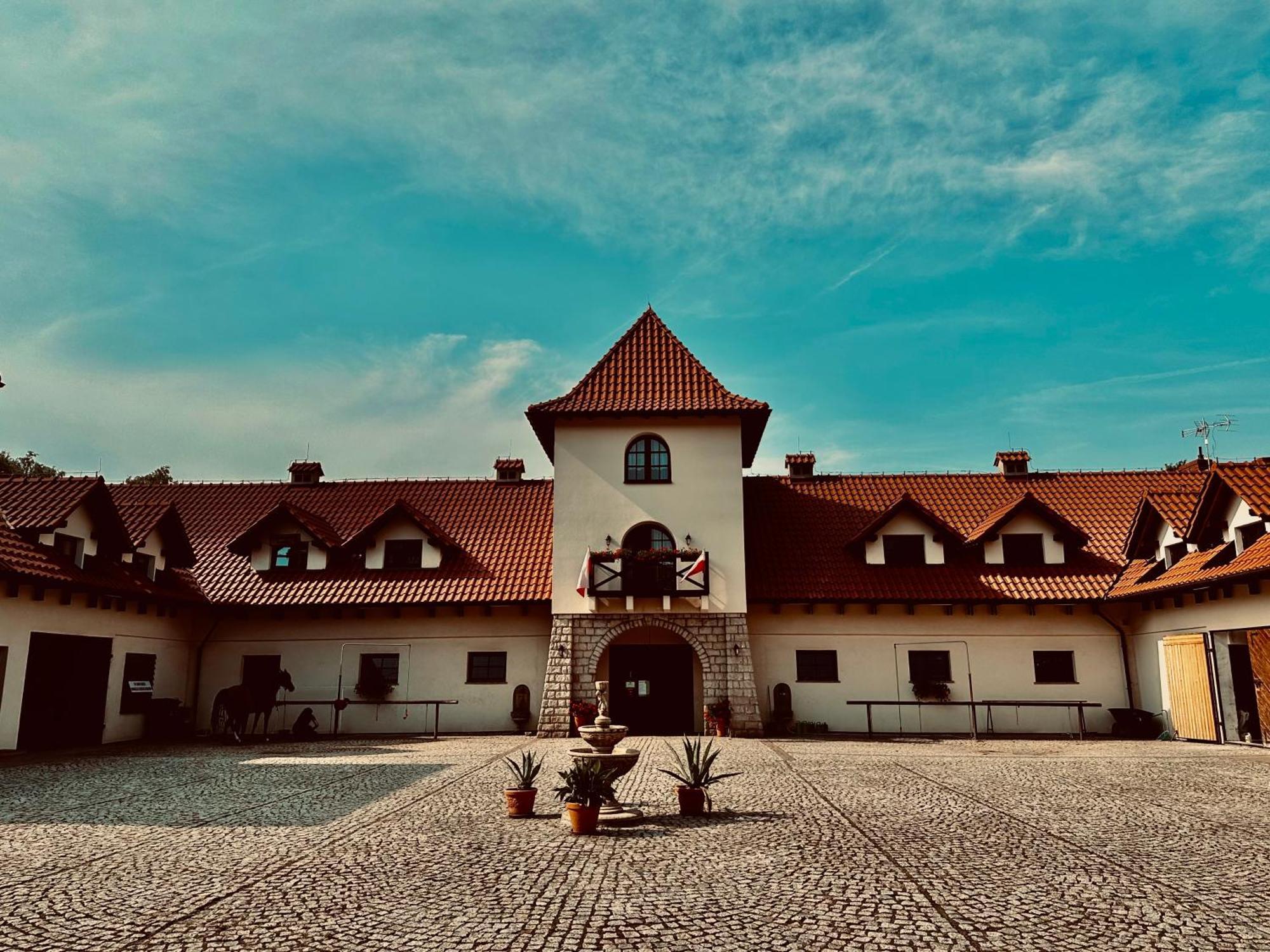 Stanica Hucul Hotel Sułkowice Eksteriør billede