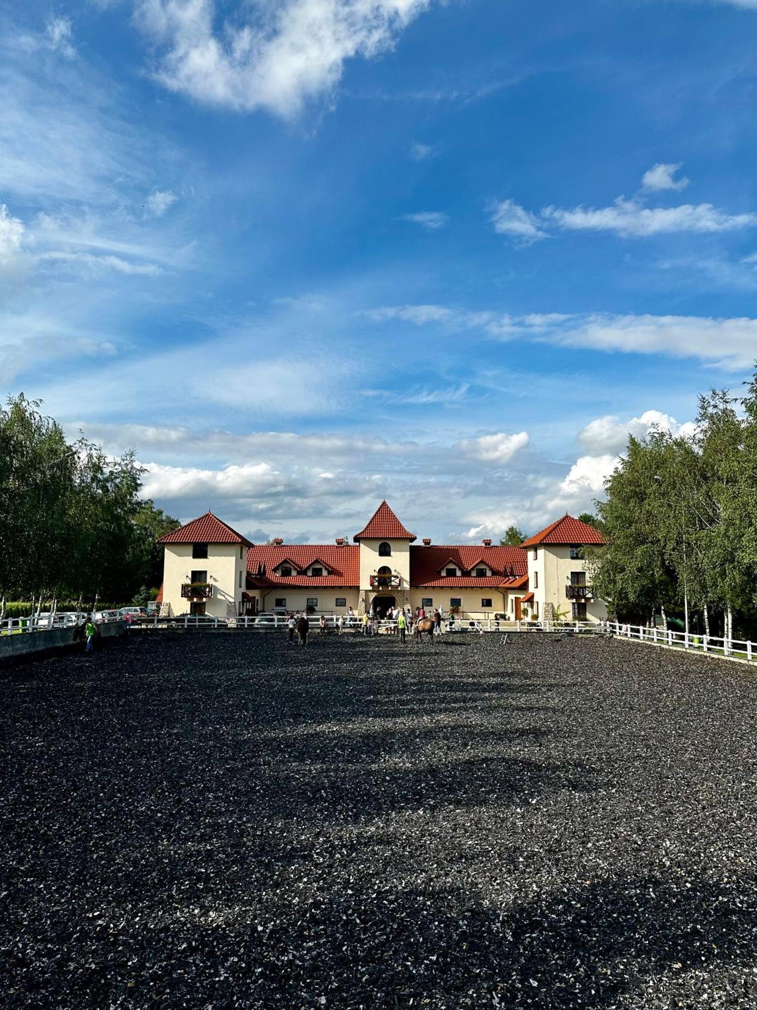 Stanica Hucul Hotel Sułkowice Eksteriør billede